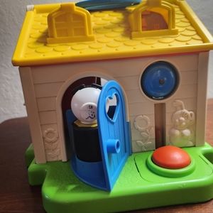 COPY - 1980's Fisher Price Discovery Cottage